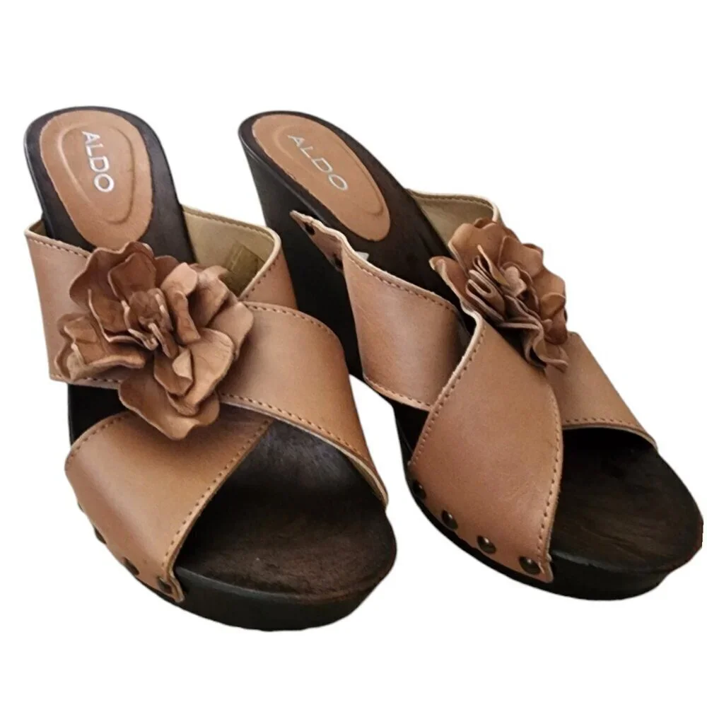 Aldo Tan Leather Wedge heel Size 9 NWOT
